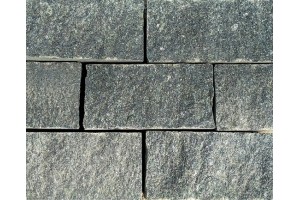 Брусчатка гранитная колото-пиленая ГАББРО 20х10х5